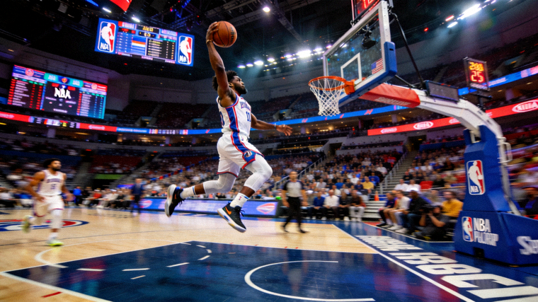 NBA比赛中球员在三分线外起跳投篮